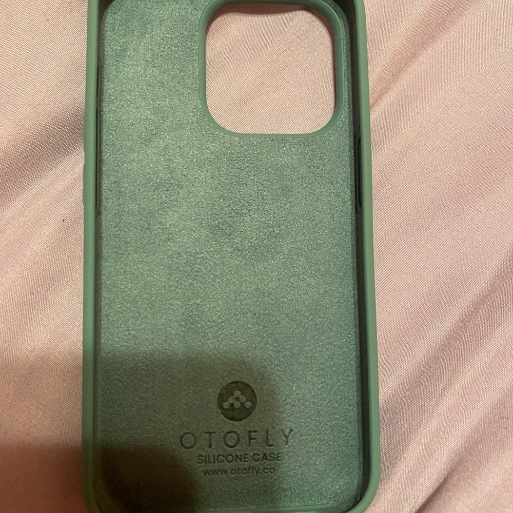 Green Silicone Phone Case - Picture 2 of 2